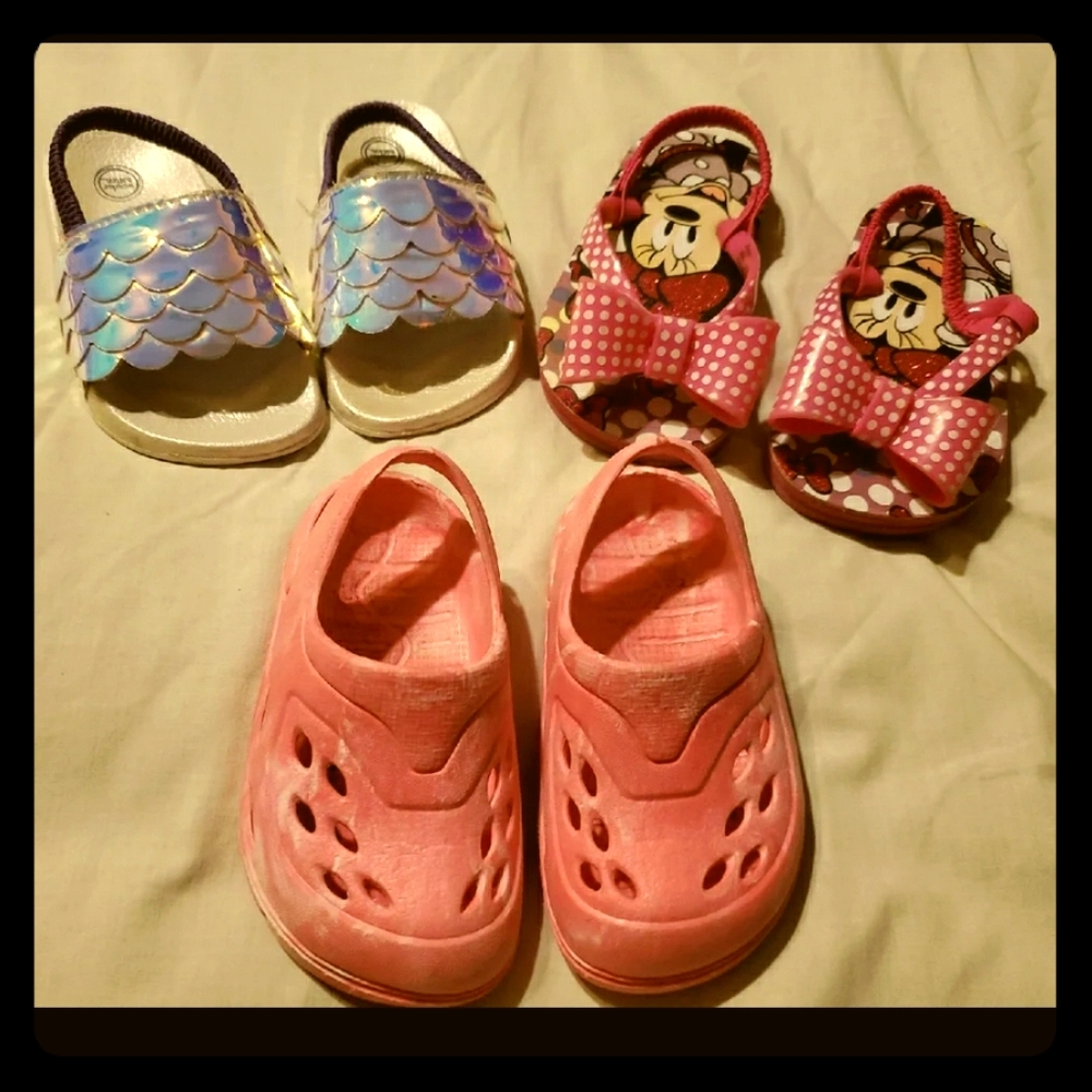 Baby shoes size 5 Lot